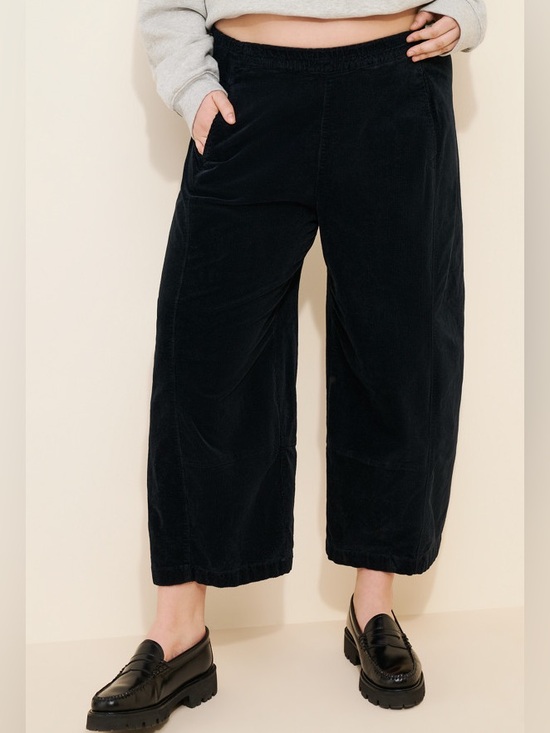Pilcro Pants - NWT PILCRO Izzie Relaxed Pull On Barrel Trousers Corduroy Navy High Waisted M